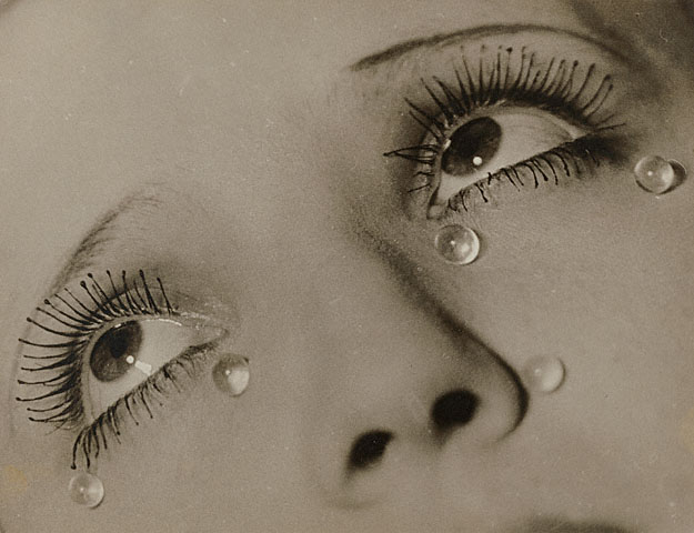 Man Ray „Glass Tears“ („Stiklo ašaros“) 1930-1932 m.